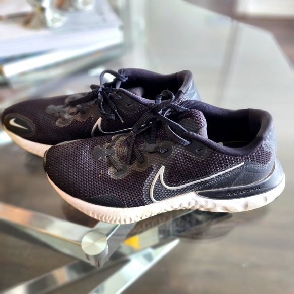Nike Renew - Picture 1 of 4